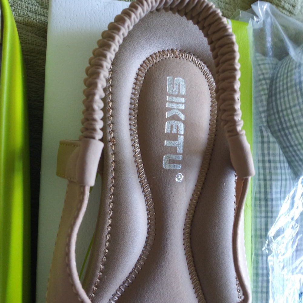 Sandals - Picture 3 of 3